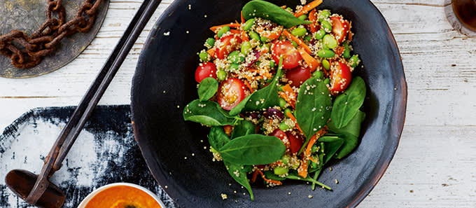 Kvinoasalaatti täytekuva