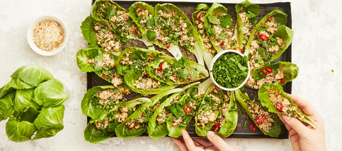 Larb gai eli thaimaalainen kanasalaatti680x300