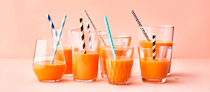 Oranssi energiajuoma kuvitus