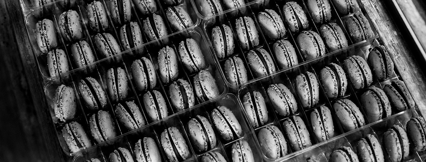 Macaron-leivosten alkulähteillä Länsi-Ranskassa