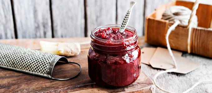 Punajuuri-puolukkahilloke 680x300