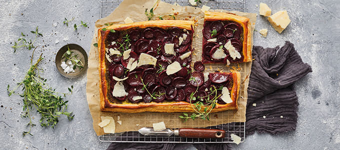 Helppo punajuuripiirakka