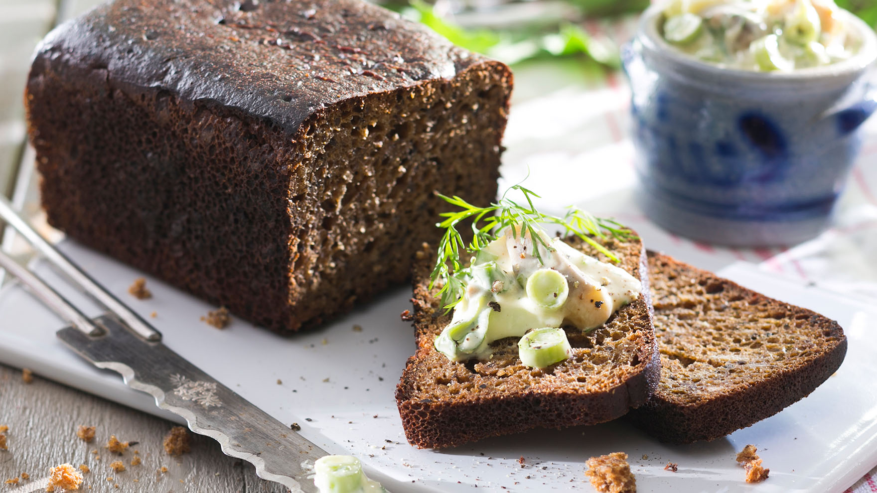 Saaristolaisleipä ja savukala – hurmaava parivaljakko