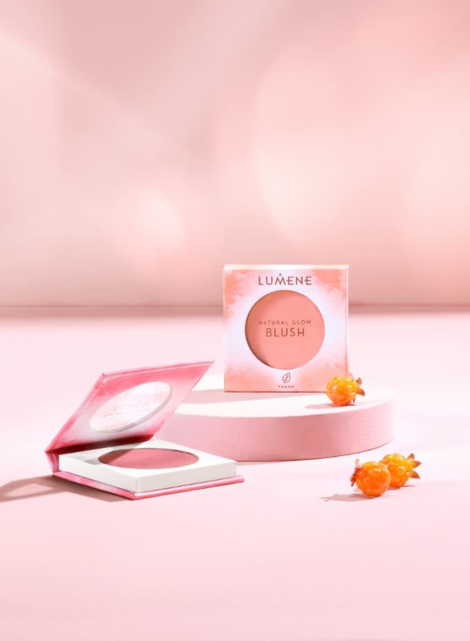 LUMENE Natural-Glow-Blush image article 680 fiiliskuva 2