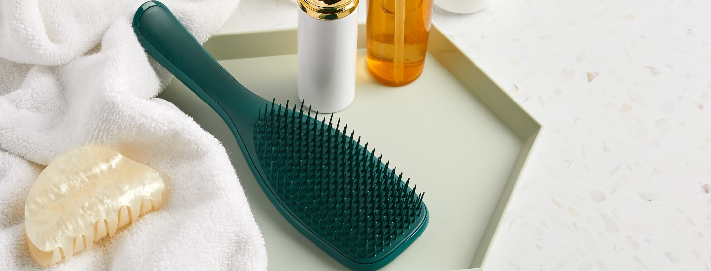 Selvitä hiustyyppisi ja poimi harjavinkit!