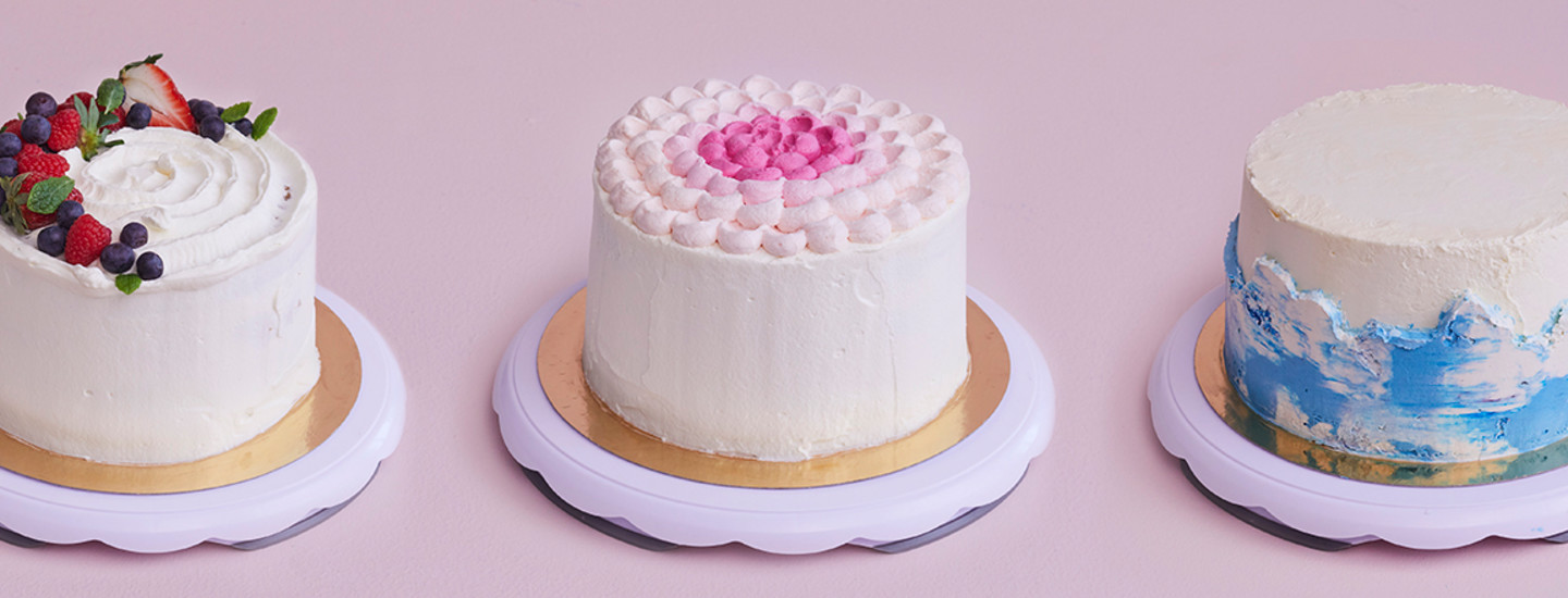 Täytekakun koristelu kolmella eri tavalla