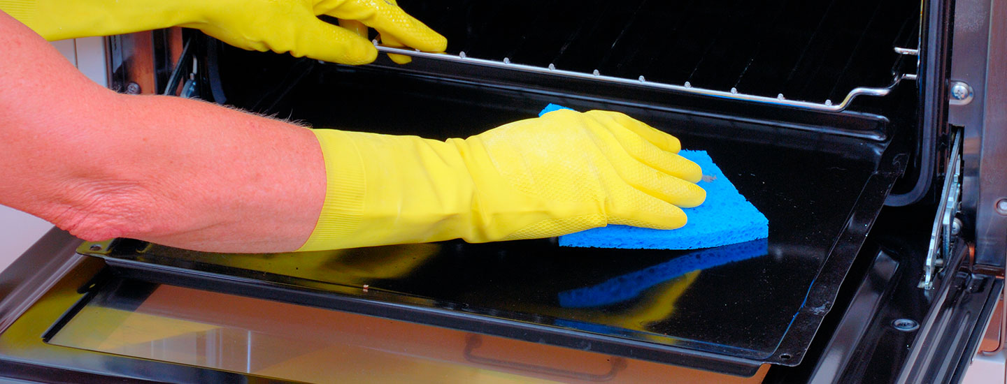 Uunin puhdistus - näin saat pinttyneen rasvan irti