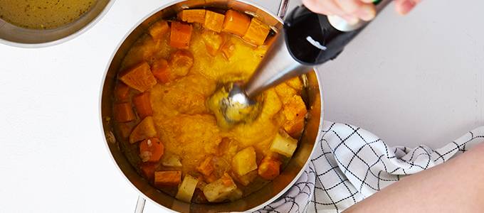 Kasvissosekeitto vaihe 3 (680x300)