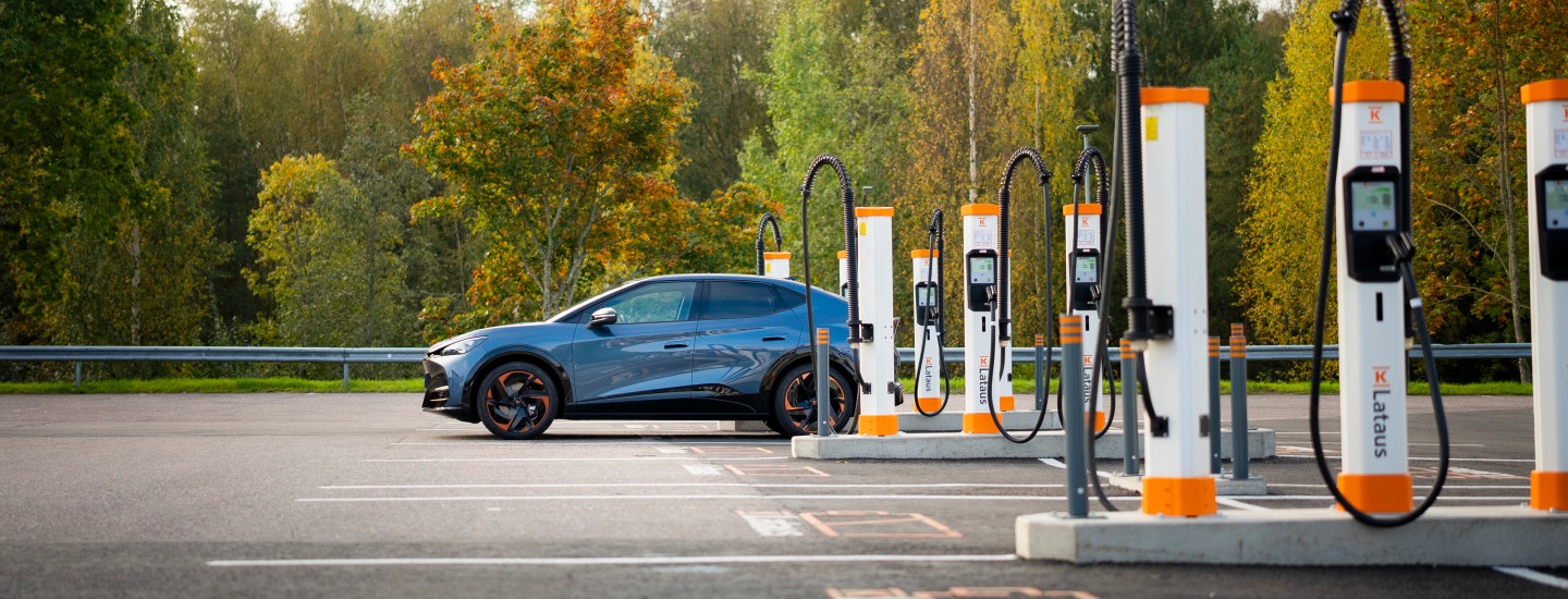 Tervetuloa lataamaan autosi kauppareissun aikana!