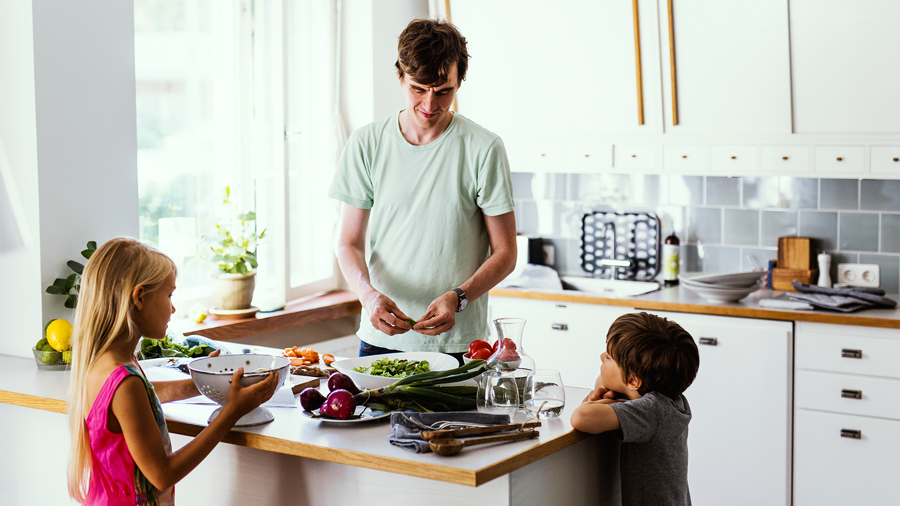 Lapset mukaan kauppaan ja keittiöön