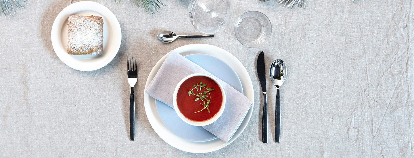 upea-kattaus-asettele-astiat-ja-aterimet-nain-header-image