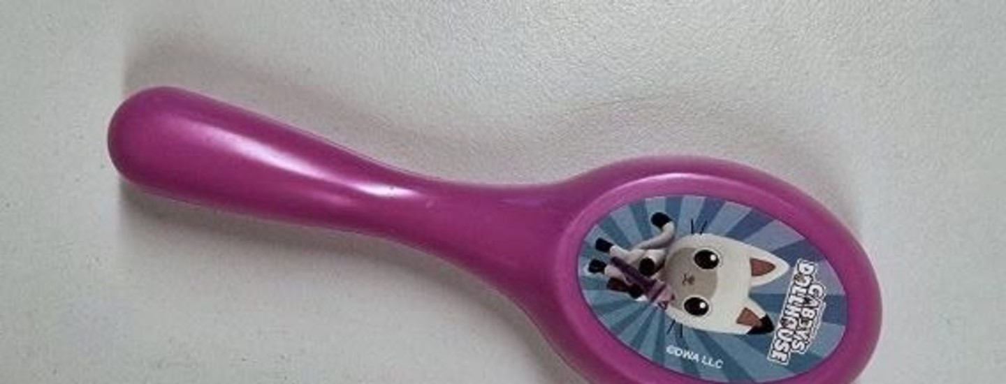 Takaisinveto: Gabbyn nukketalo lehden nro 2 liitelahja; marakassilelu - tuoteturvallisuus