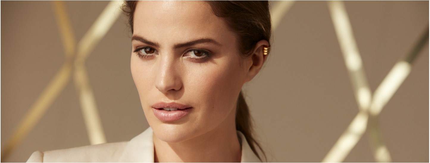 Max Factor Miracle Second Skin -meikkivoide jättää luonnollisen lopputuloksen