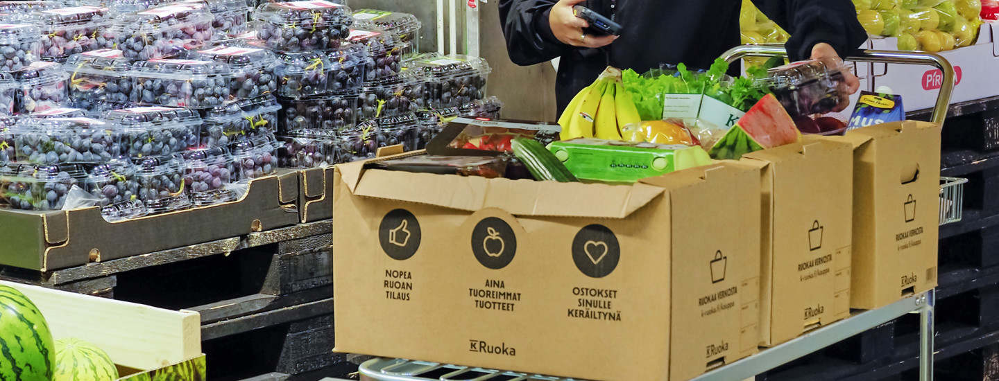 Vaivattomuutta hakeva ruoanlaittaja tulevaisuuden kaupassa