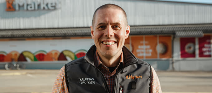 kauppaisfiiliskuva. Kesälkohteena K-Market Savitaipale.