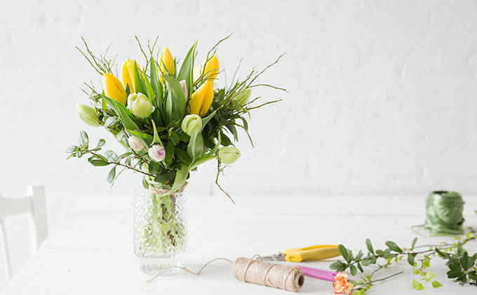 kukkakimpun sitominen tulppaani 680