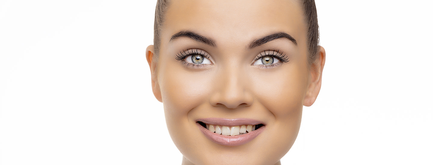 Kulmakarvojen värjäys kotona - katso helpot ohjeet