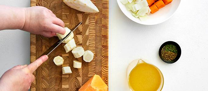 Kasvissosekeitto vaihe 1 (680x300)