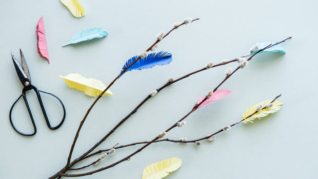 paasiaisoksat_paperisulkakoristeet