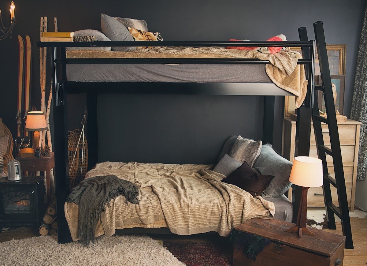 Black extruded aluminum queen bunk bed for adults