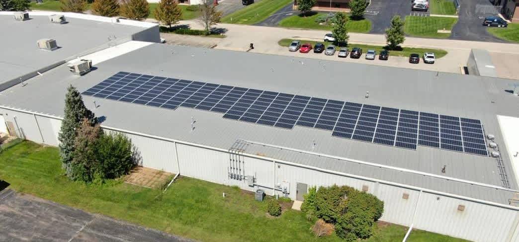 Cómo adoptar energía solar en la fábrica de Rockford de Norgren recortó 242 toneladas de carbono 