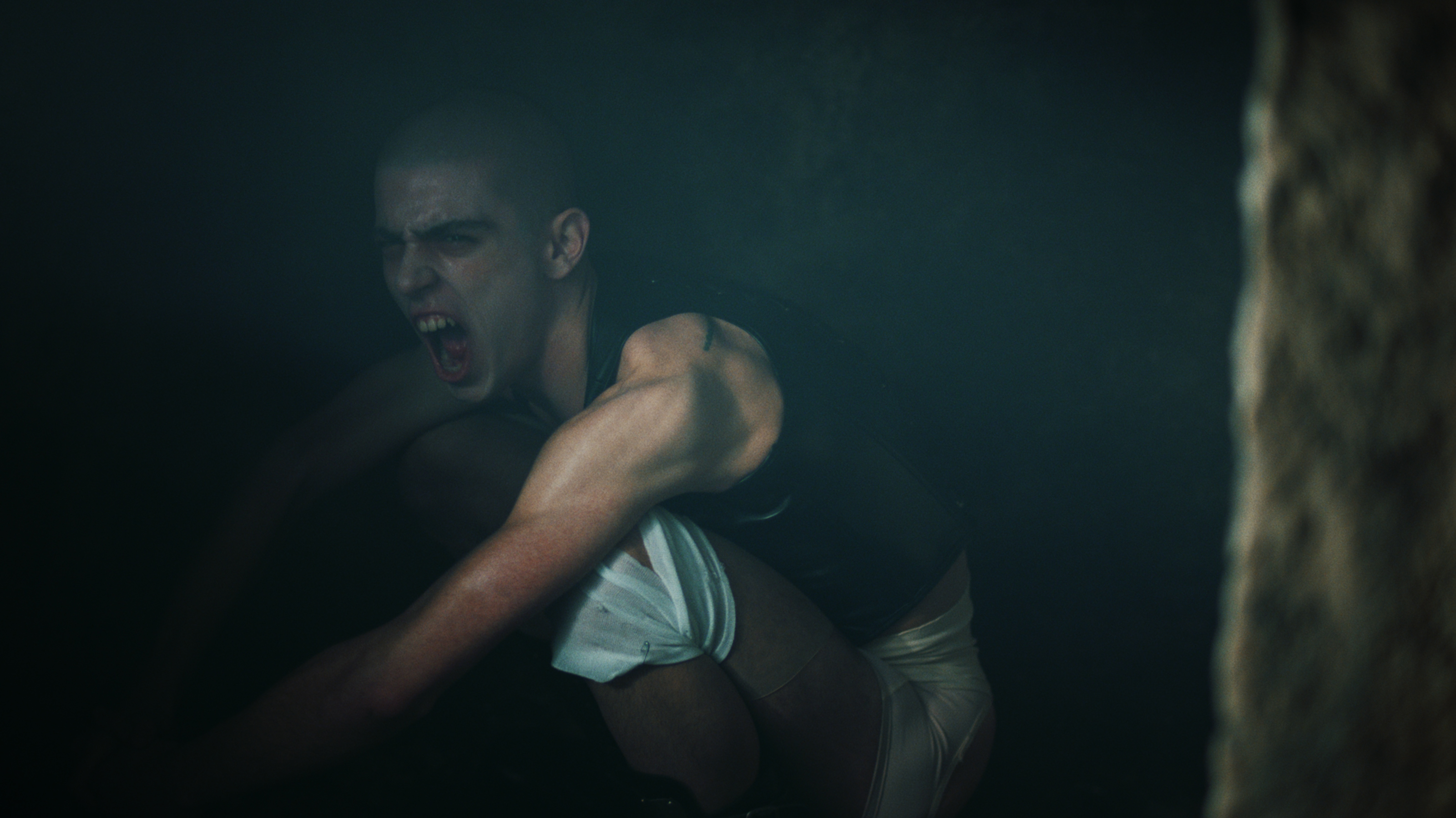 Naked 20190911.00 00 09 23.Still003