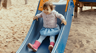 Der ideale Sonnenschutz für dein Baby. Tipps
