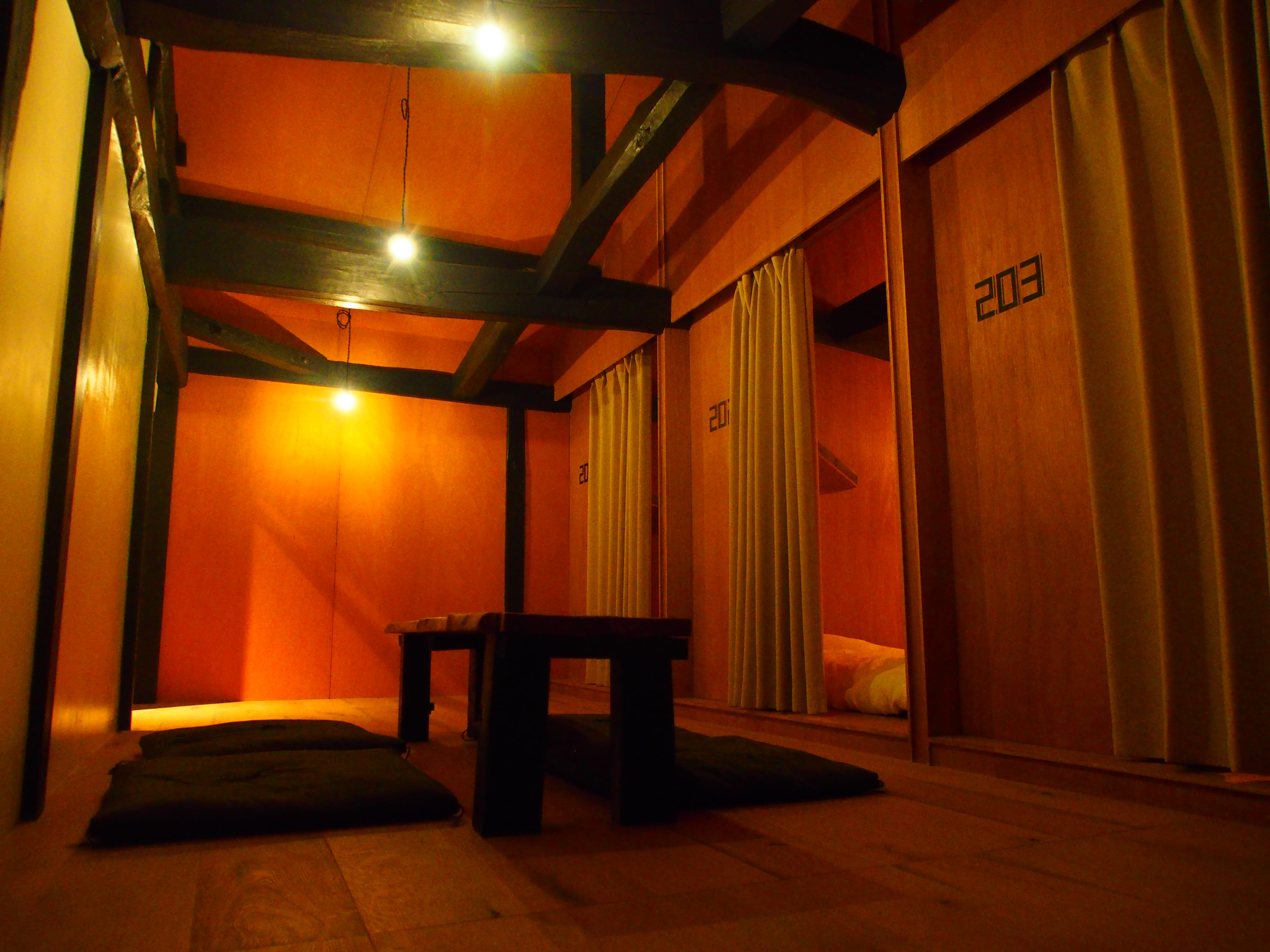 内観居間：南アルプス36～アウトドアの宿 Od-inn～ | Workations（ワーケーションズ）