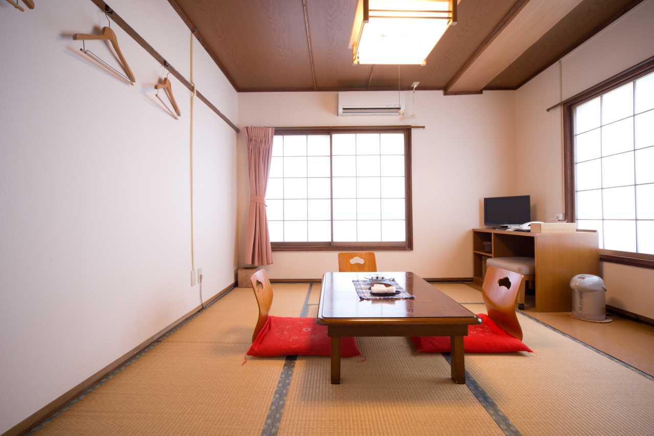 和室C（湯治部）：百年ゆ宿　旅館大沼 | Workations（ワーケーションズ）