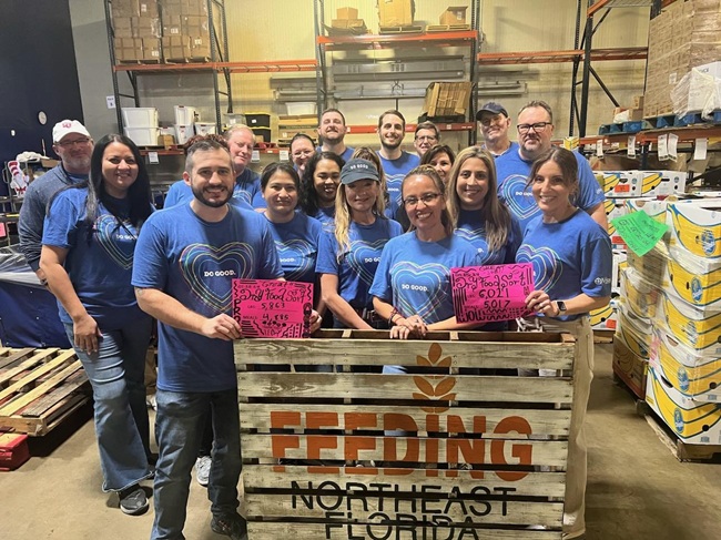 VyStar Employees Volunteer at Feeding Northeast Florida