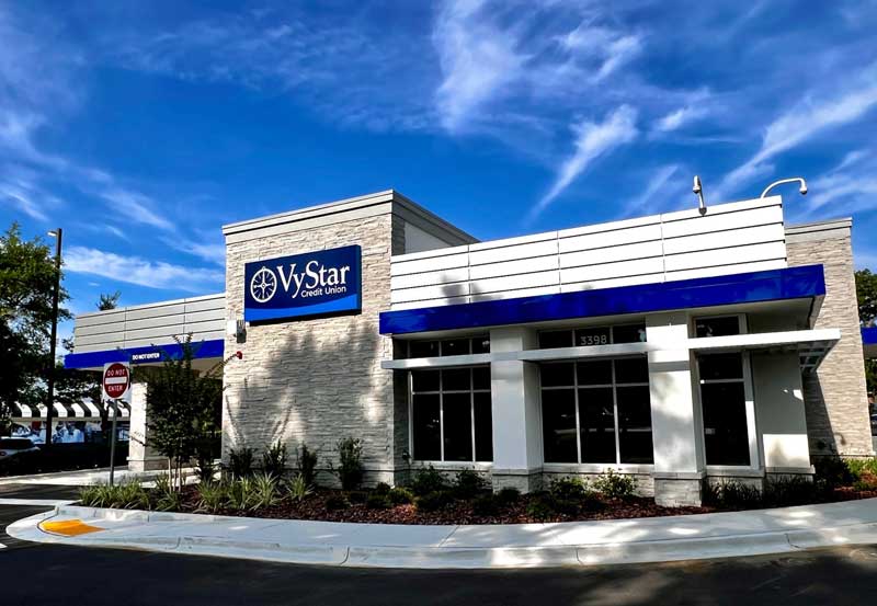 Photo of the exterior of the Tallahassee Capital Circle VyStar branch