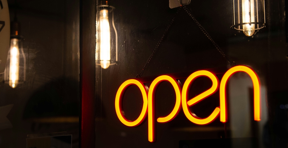 Picture of a neon open sign