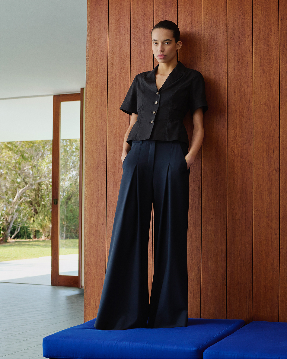 Women's Black Open Placket Swing Top | ME+EM