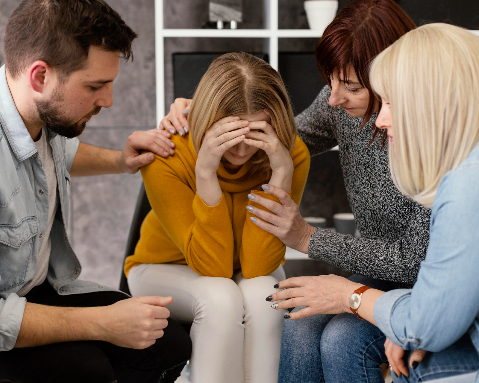 Signs, Effects, and Ways to Get Out of Enmeshment in Family Dynamics