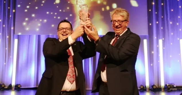Schoeller Allibert in Schwerin achieved next step of the “Oskar-Patzelt” award and will be now Premier finalist. “The SME – small and medium-sized enterprise grand prize” is awarded by the Oskar-Patzelt-Foundation and is the most important price for the industry in Germany.