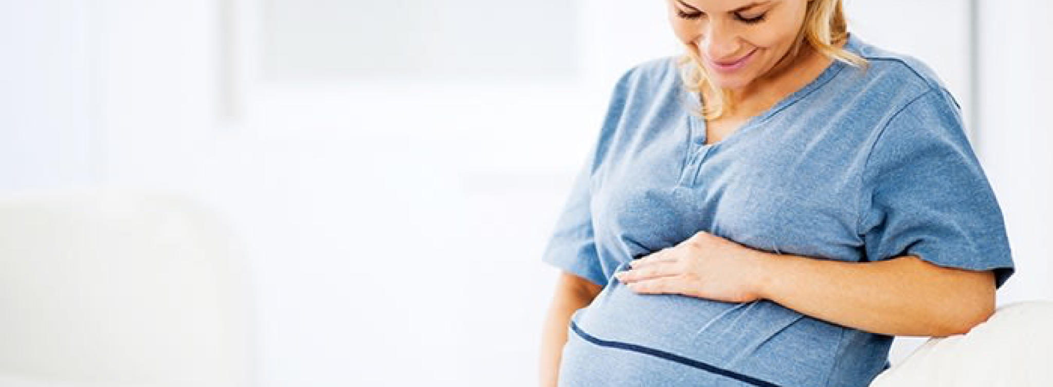 2PregnancyGingivitisSymptoms&TreatmentsDuringPregnancy@2x