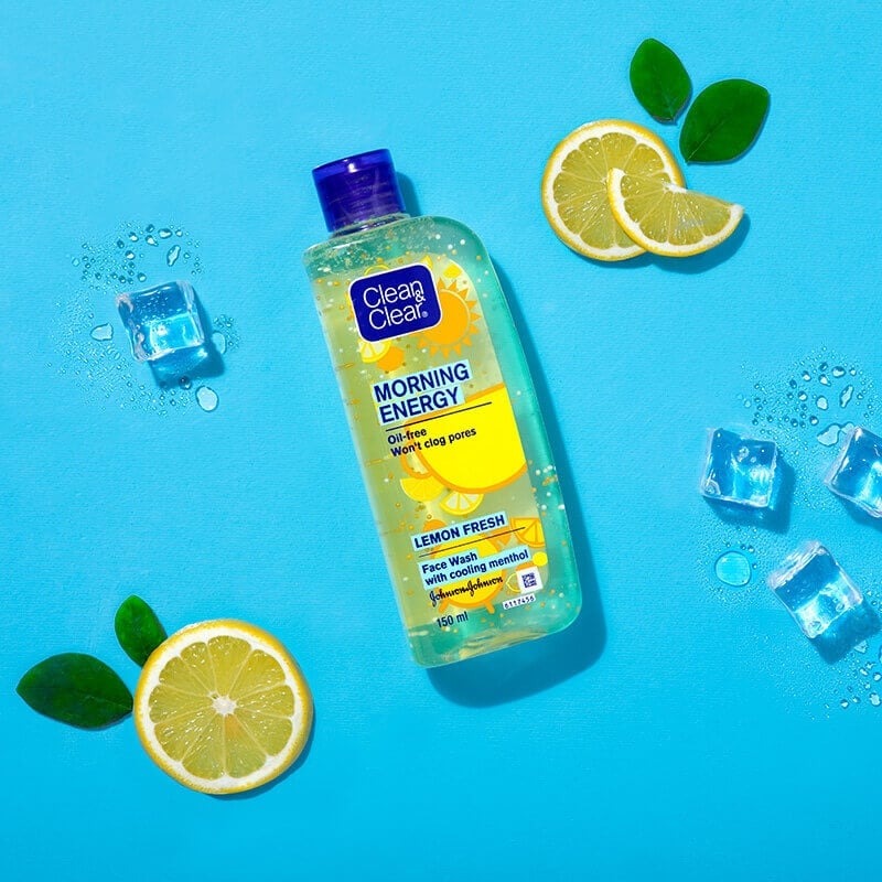 Clean & Clear® Morning Energy Lemon Fresh Face Wash image 3