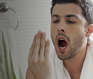 WHAT IS BAD BREATH? (AND WHAT CAN I DO ABOUT IT?!) - Image 1 - Listerine - en-IN