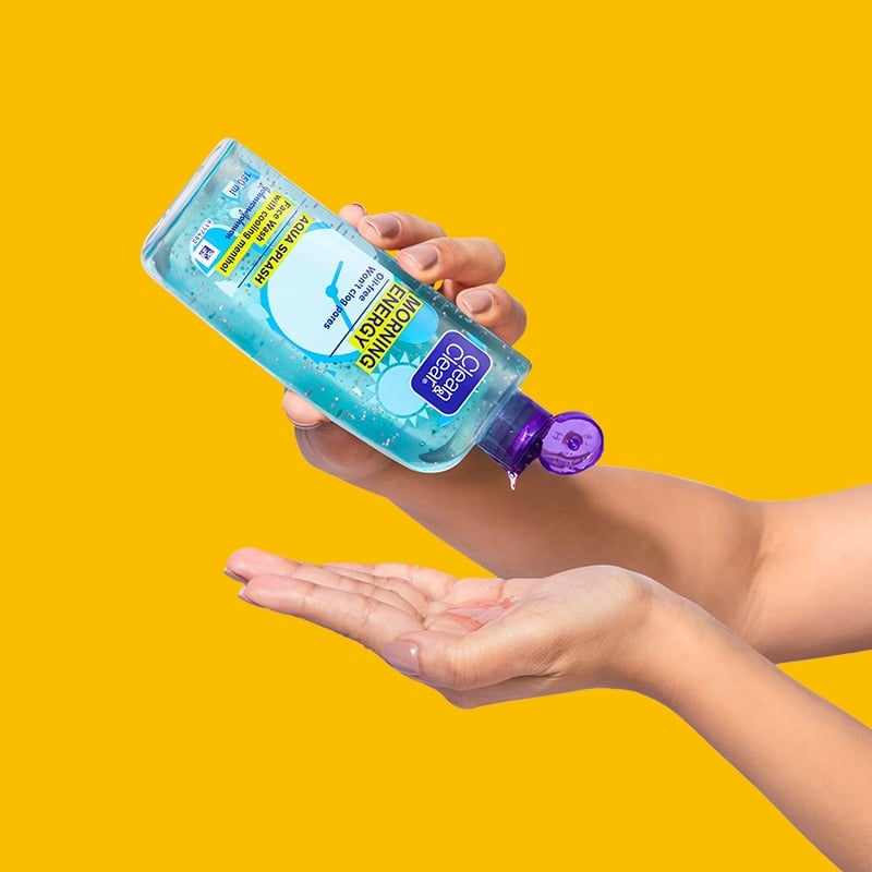 Clean & Clear® Morning Energy Aqua Splash Face Wash image 5