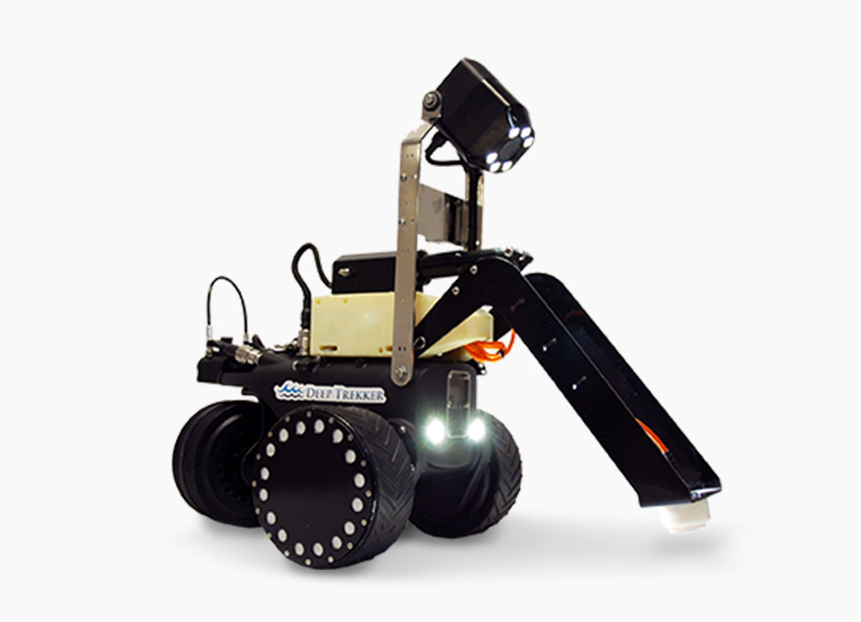 Magnetic Utility Crawler Services ultrasonic thickness testing on steel pipe