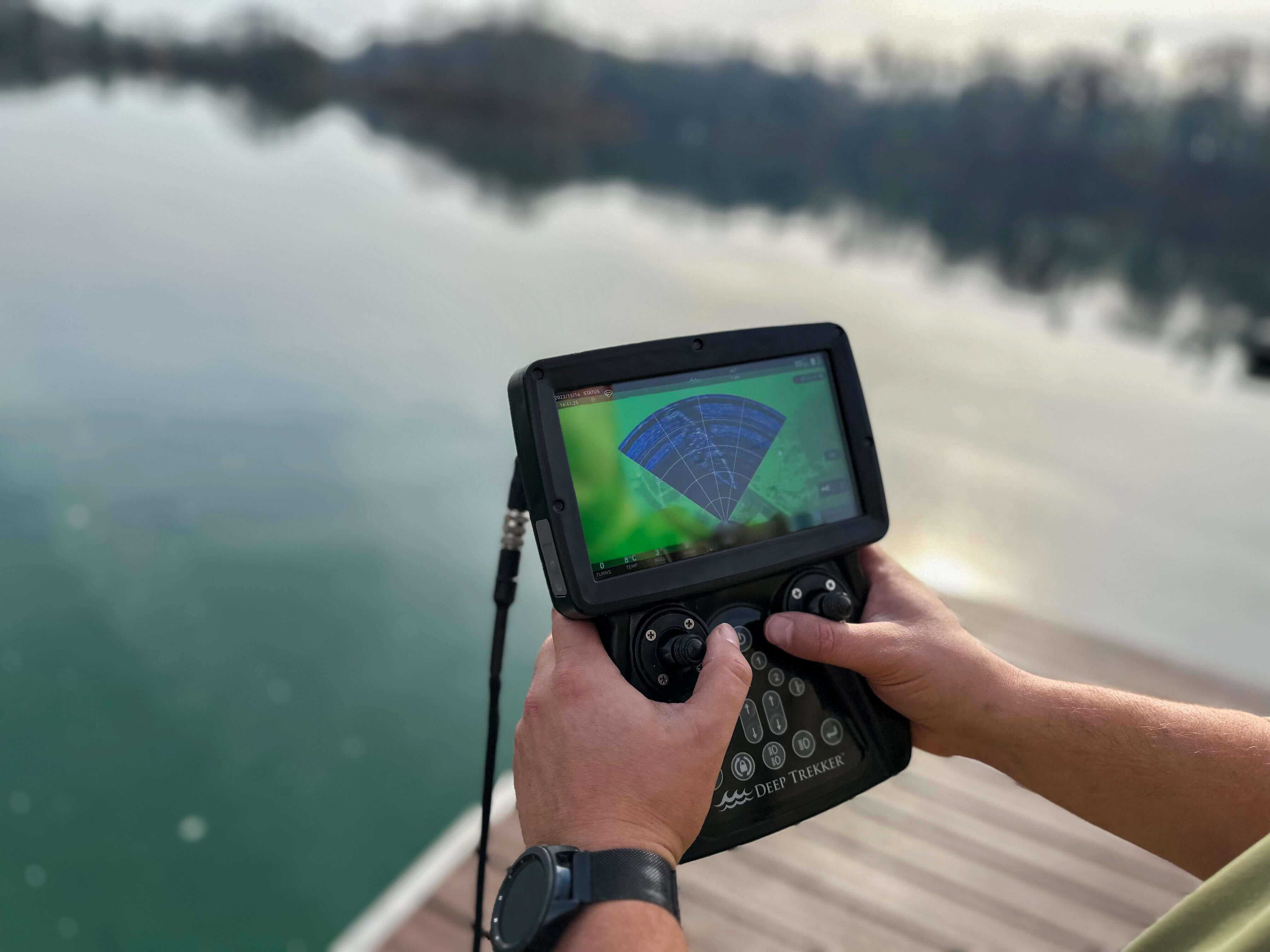 Handheld controller with sonar on screen