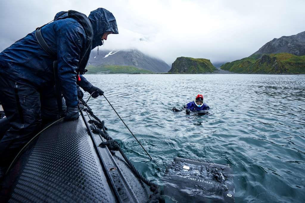 swx-2026-pivot-rov-deploy-zodiac