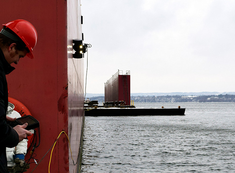 2 MagCrawler on Wall