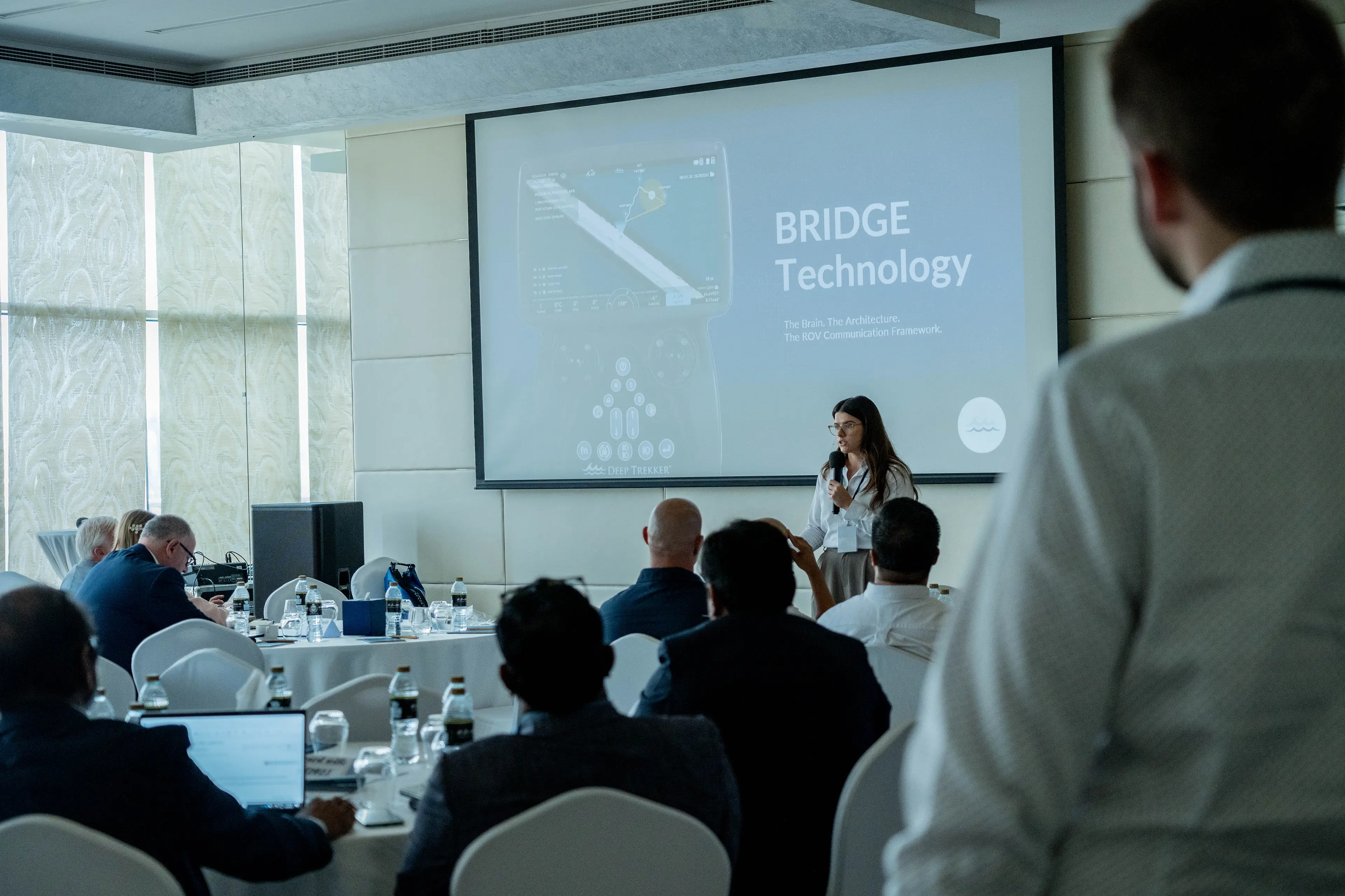 unique-group-2025-serena-presenting