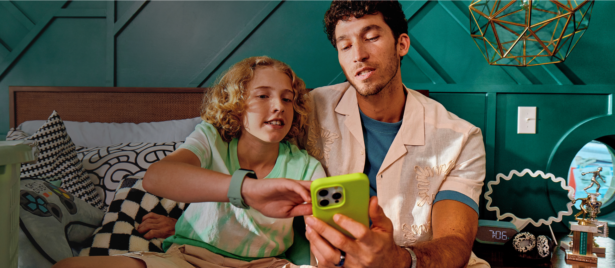 Press Hero Father-Son-Phone Desktop