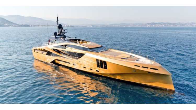 the History Supreme superyacht