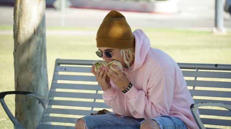 Fake Internet Photos hoaxes Bieber Burrito Bungle