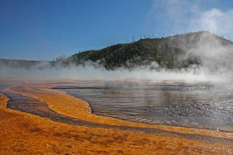 Horrifyingly Mysterious Lakes Katwe Explosion Crater