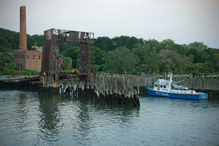 North Brother Island pier (H.L.I.T. pic) 