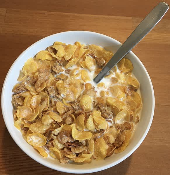 Post Honey Bunches of Oats – Sweetened Cereal with Oats & Honey, with milk